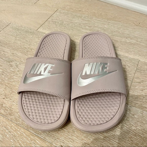 Nike Benassi Slides - Picture 5 of 7